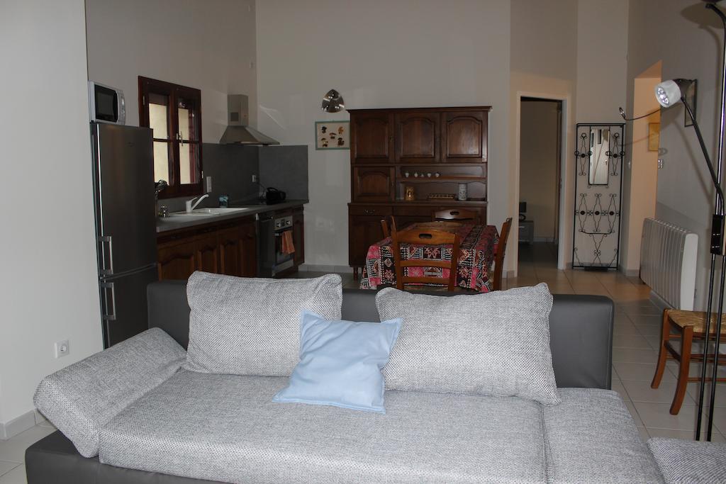 Le Pailler De La Planque Apartment Camplong Phòng bức ảnh