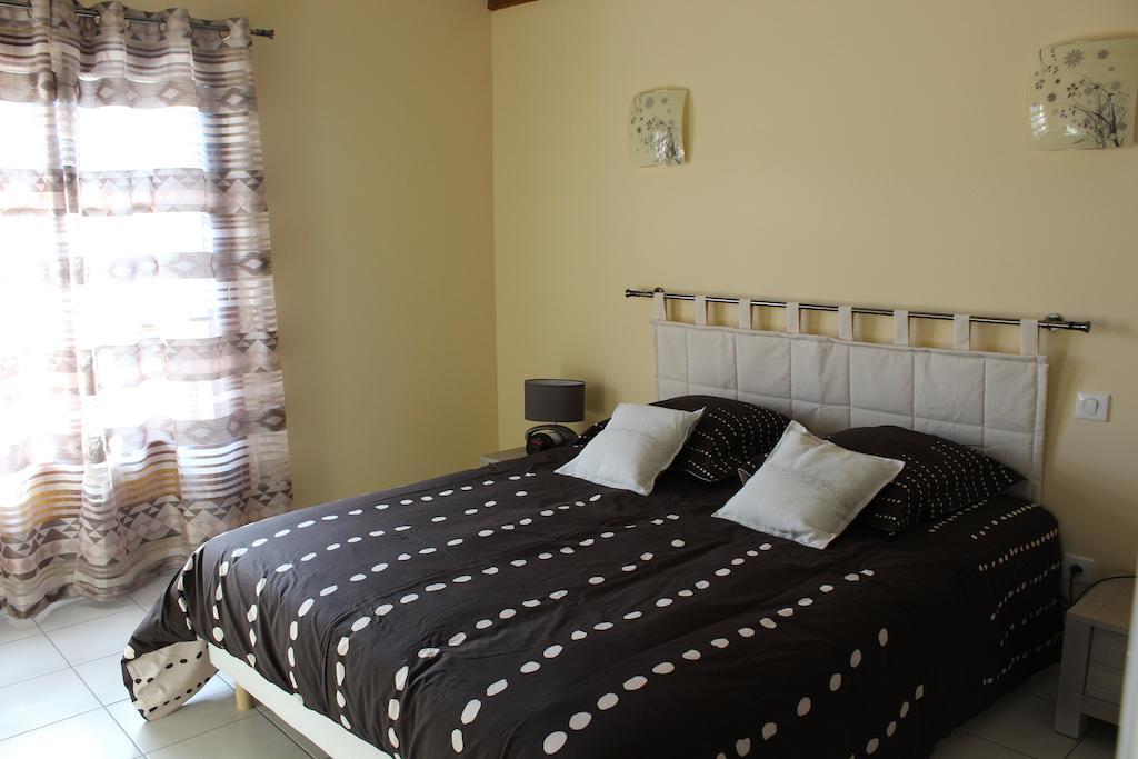 Le Pailler De La Planque Apartment Camplong Phòng bức ảnh